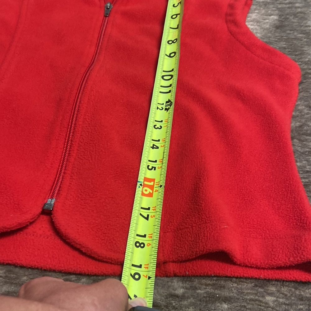 HPโค๏ธ! VTG Champs Sports Red fleece zip up vest. In EUC 90โs. Soft & warm! - Picture 5 of 8